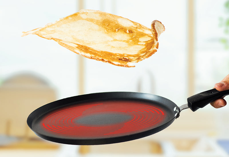 Pannkookide ja omlettide lihtne keeramine.